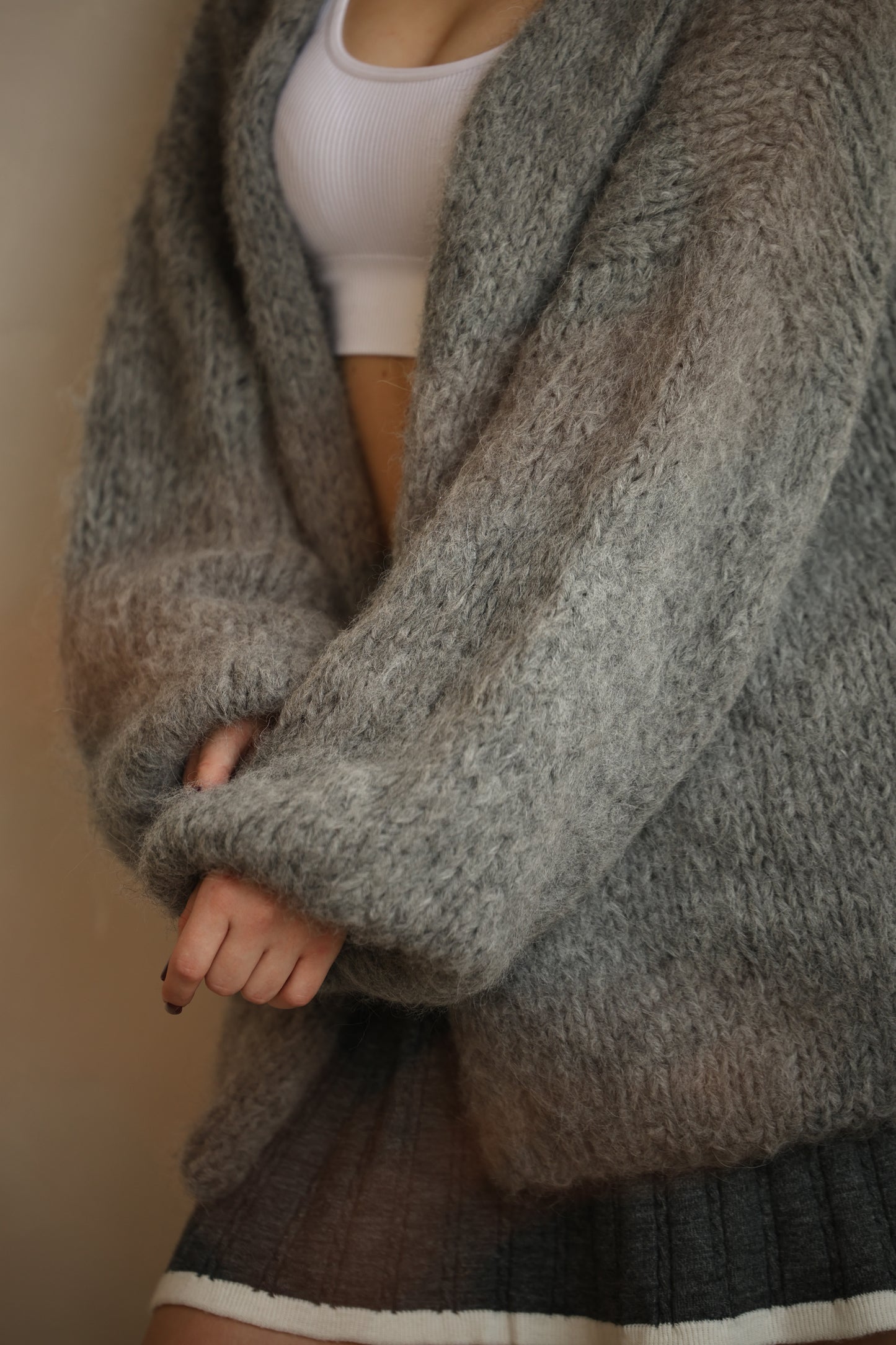 Luxurious Women's Handmade Oversized Alpaca Cardigan in Gray with Balloon Sleeves