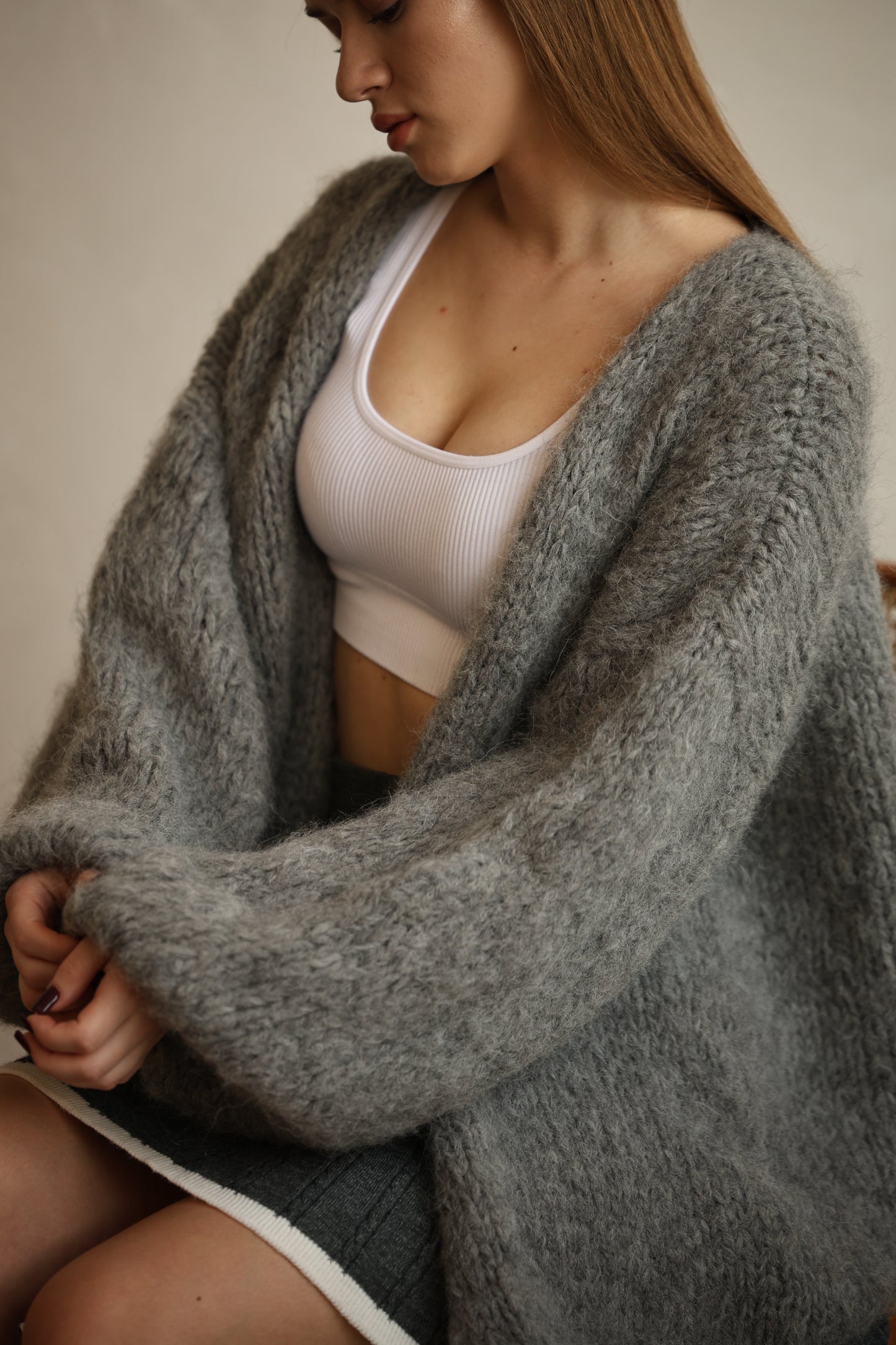 Luxurious Women's Handmade Oversized Alpaca Cardigan in Gray with Balloon Sleeves