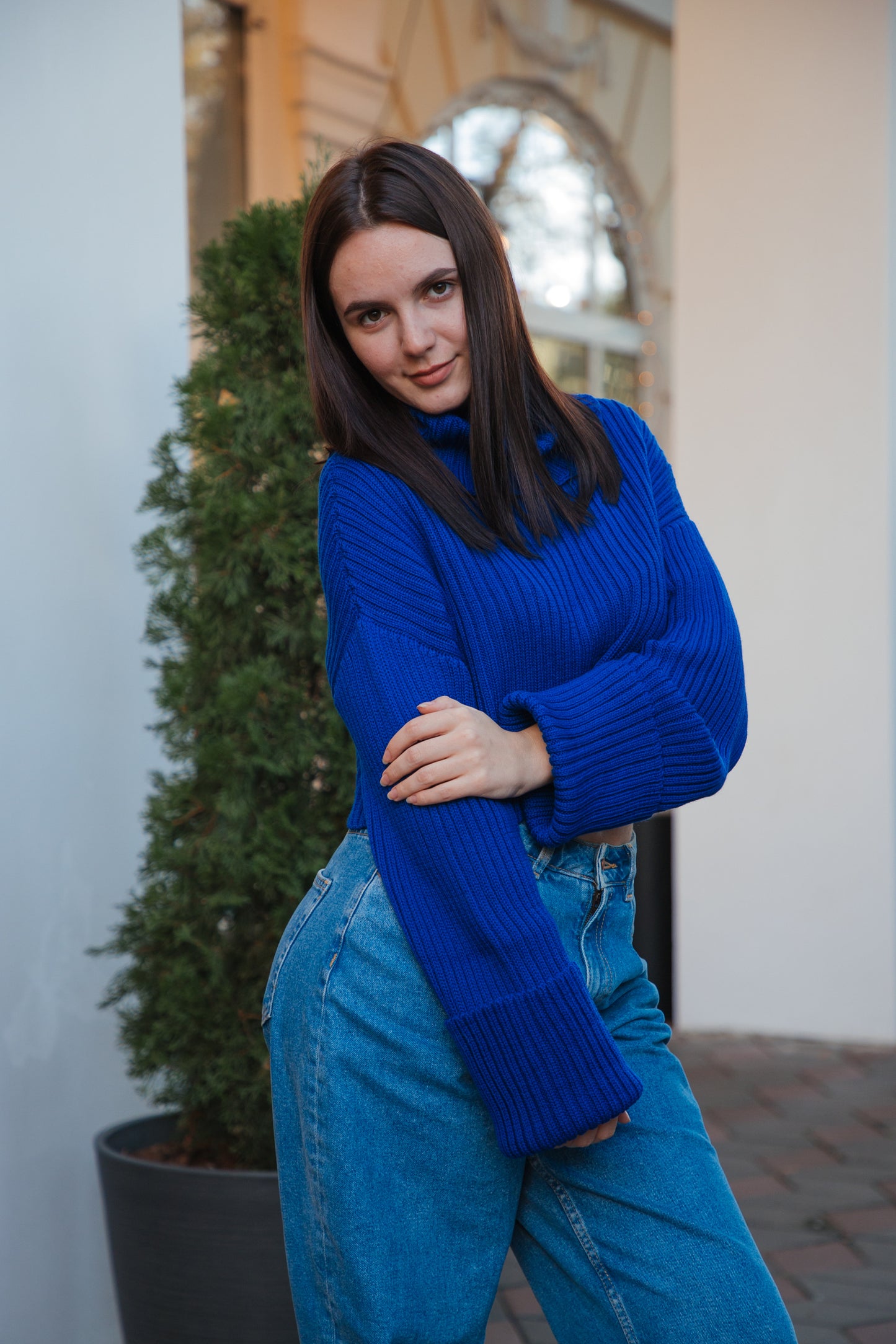 Women's Handmade High-Neck Cropped Sweater