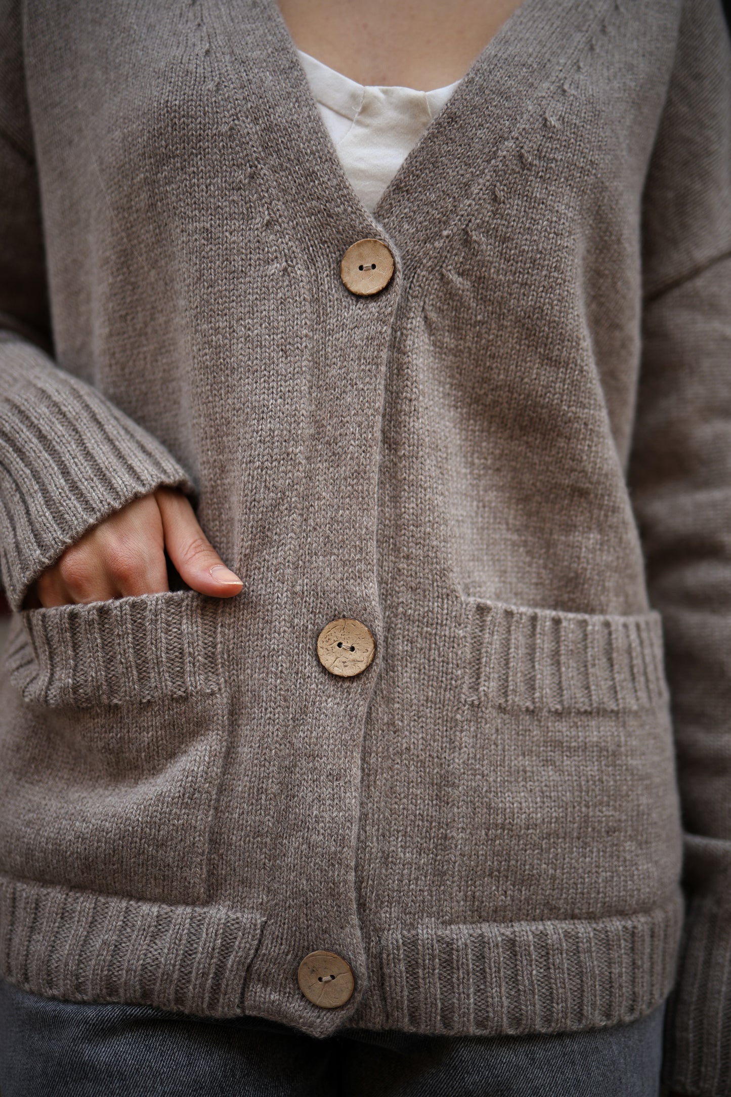 Women's Handmade Classic Beige Cashmere Cardigan